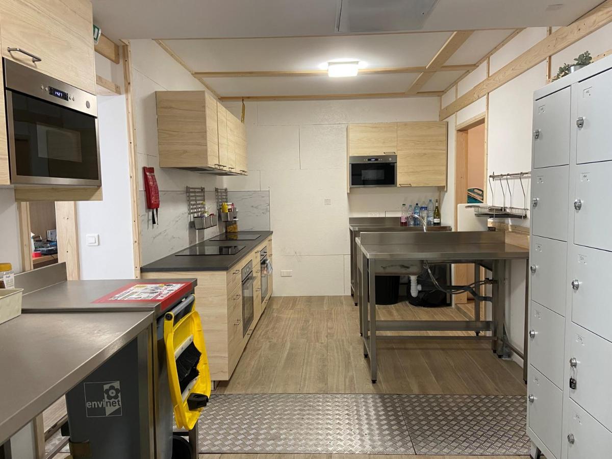 Bohobos Hostel Antibes Eksteriør billede