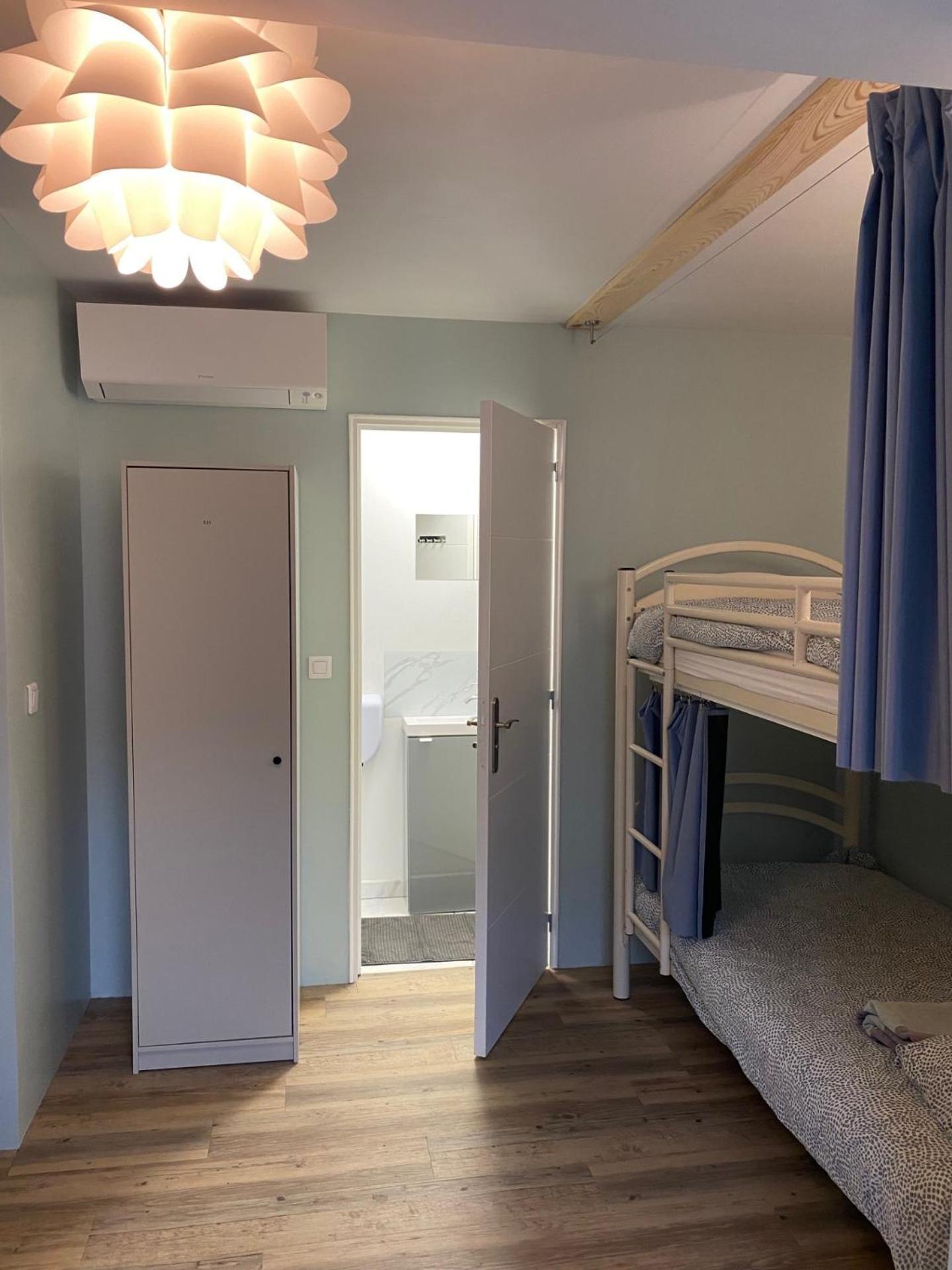 Bohobos Hostel Antibes Eksteriør billede